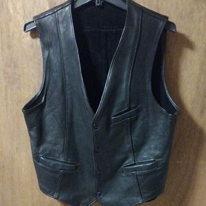 Men's Classic Black Leather Vest